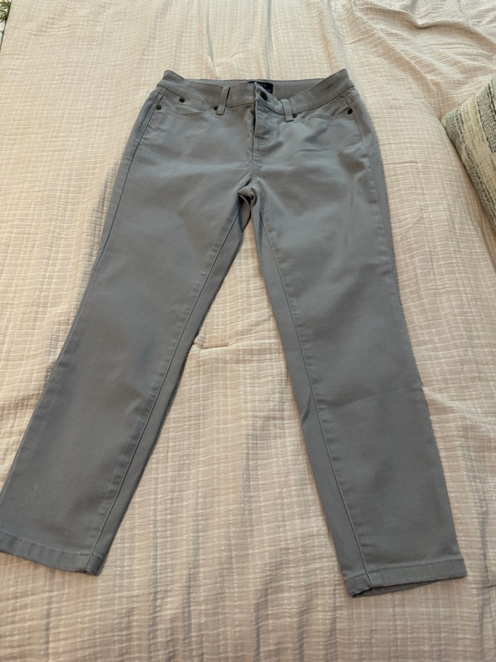 Talbots Cropped Slim Capri Jeans in Gray